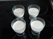 Holunderblüten-Sahne-Pannacotta - Rezept