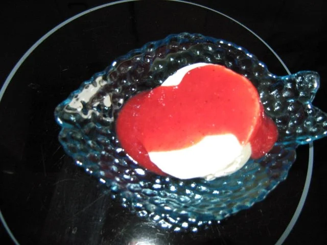 Rezept: Holunderblüten-Sahne-Pannacotta Bild Nr. 3 Holunderblüten-Sahne-Pannacotta - Rezept - Bild Nr. 3