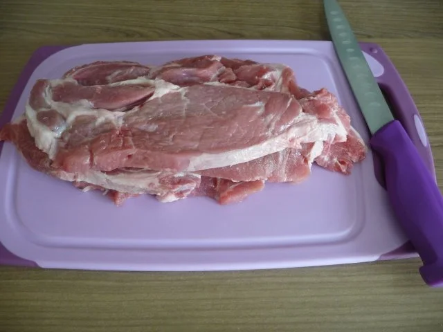 Rezept: Schwein : Gulasch vom Schweinehals (Kamm) Bild Nr. 2 Schwein : Gulasch vom Schweinehals (Kamm) - Rezept - Bild Nr. 2