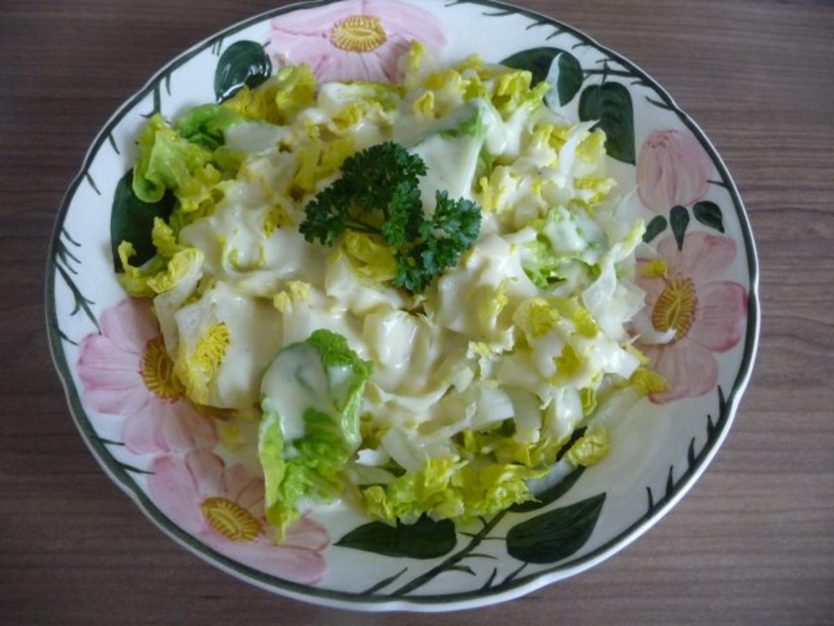 Salat : Romana-Salat mit Senf-Joghurt-Dressing - Rezept