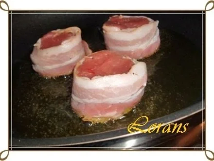 ❈ Schweinemedaillons im Speckmantel  auf einem Gemüsebett ❈ - Rezept - Bild Nr. 3