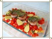 ❈ Schweinemedaillons im Speckmantel  auf einem Gemüsebett ❈ - Rezept