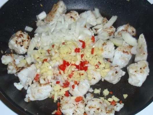 Rezept: Pikant scharfes Zanderfilet mit Bratkartoffeln Bild Nr. 7 Pikant scharfes Zanderfilet mit Bratkartoffeln - Rezept - Bild Nr. 7