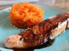 Honiglachs mit Ingwermöhrchen - Rezept