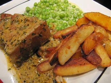 Schulterbraten an Kartoffelstreifen und Erbsen à la Biggi - Rezept - Bild Nr. 15