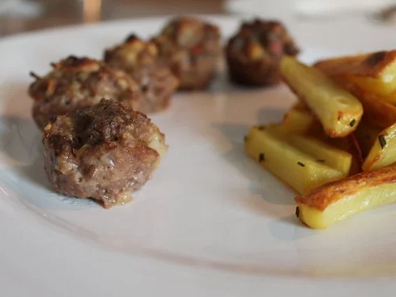 Rezept: Hackfleischmuffins mit Pommes Bild Nr. 2 Hackfleischmuffins mit Pommes - Rezept - Bild Nr. 2