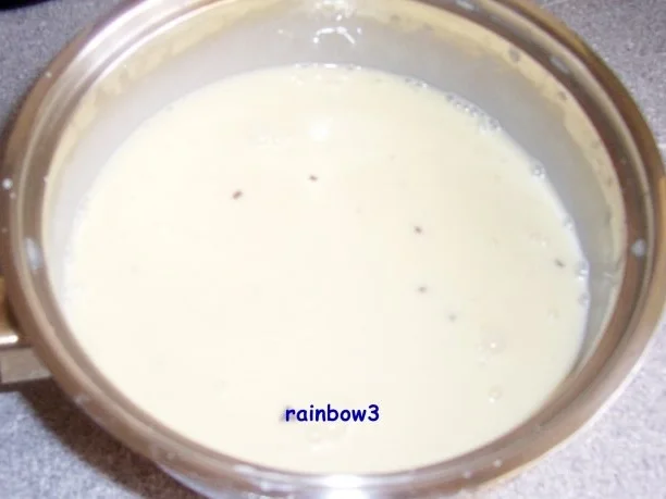 Rezept: Dessert: Weißes Schokoladen-Sahne-Eis Bild Nr. 2 Dessert: Weißes Schokoladen-Sahne-Eis - Rezept - Bild Nr. 2