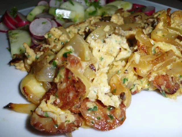 Omelette aus Ungarn mit der zweiten Hälfte vom ungarischen Paprikaknacker - Rezept - Bild Nr. 10