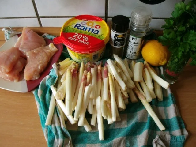 Rezept: Hähnchenfilet in Spargelsosse Bild Nr. 2 Hähnchenfilet in Spargelsosse - Rezept - Bild Nr. 2