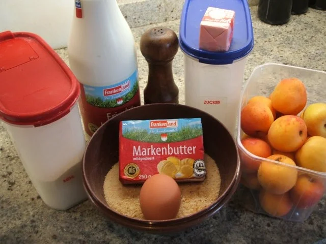 Rezept: Backen: Zupfgugelhupf mit frischen Marillen (Aprikosen) Bild Nr. 2 Backen: Zupfgugelhupf mit frischen Marillen (Aprikosen) - Rezept - Bild Nr. 2