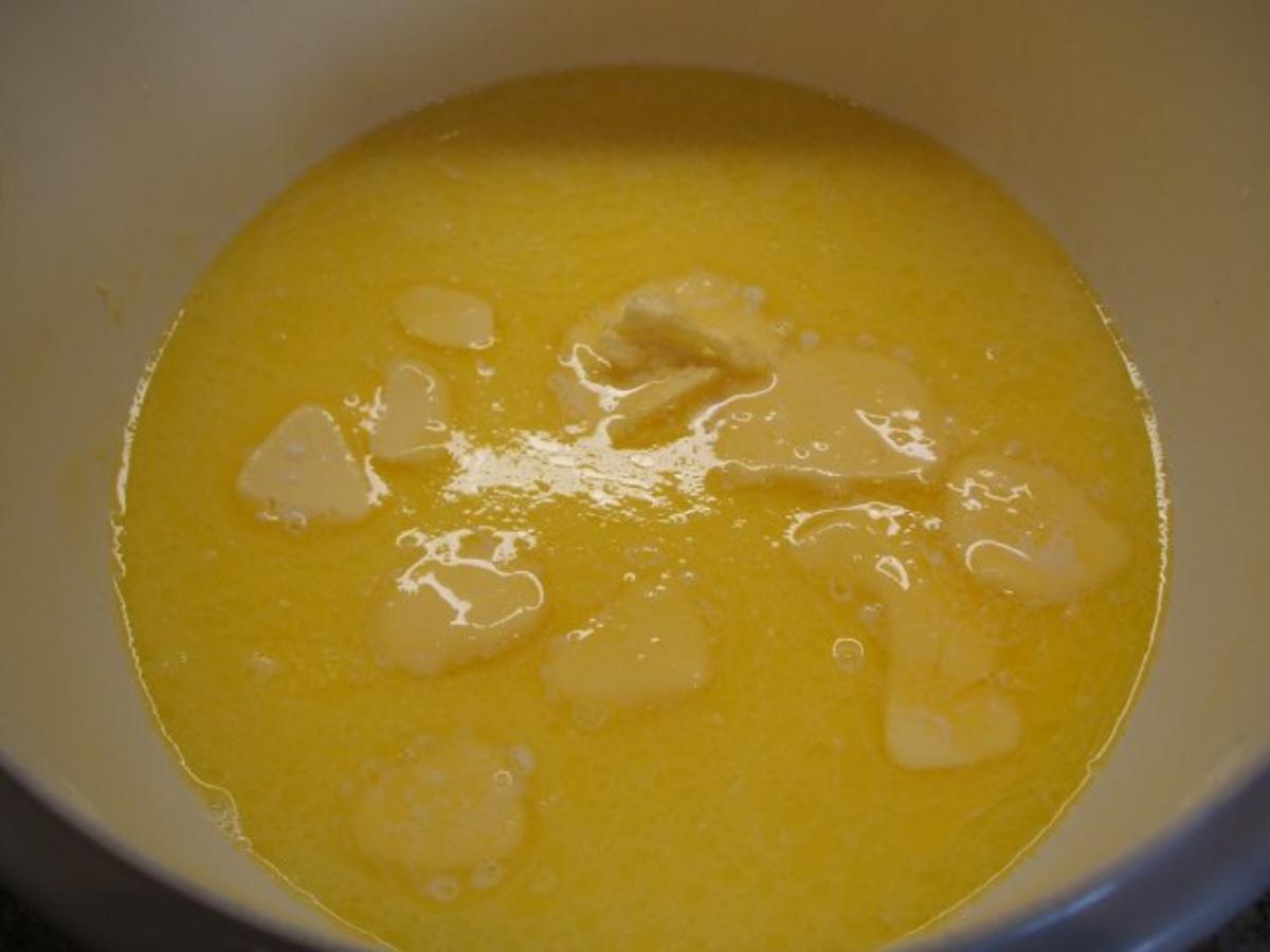 Backen: Zupfgugelhupf mit frischen Marillen (Aprikosen) - Rezept - Bild Nr. 5