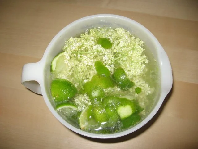 Holunderblüten-Limetten-Gelee - Rezept - Bild Nr. 2