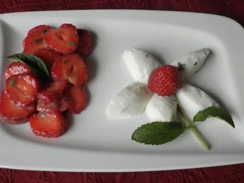 Holunder - Joghurt - Mousse ... - Rezept - Bild Nr. 2