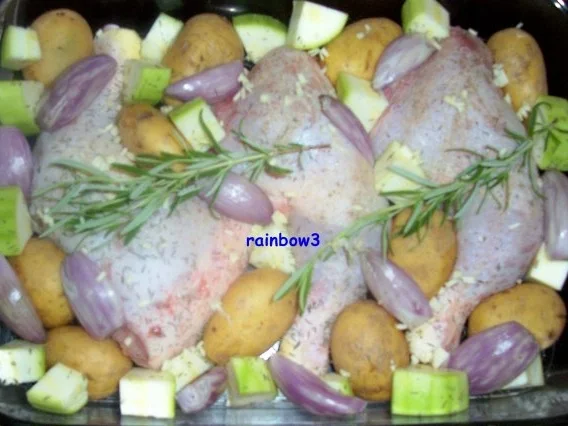 Rezept: Kochen: Hähnchenschenkel mit Drillingen und Zucchini Bild Nr. 3 Kochen: Hähnchenschenkel mit Drillingen und Zucchini - Rezept - Bild Nr. 3