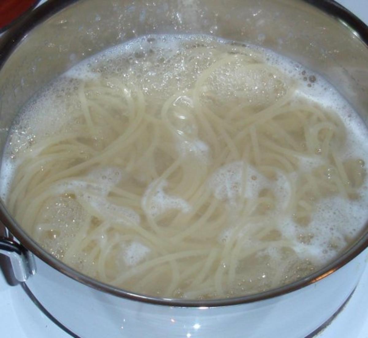 Pasta mit Räucherlachssahnesoße - Rezept - Bild Nr. 3