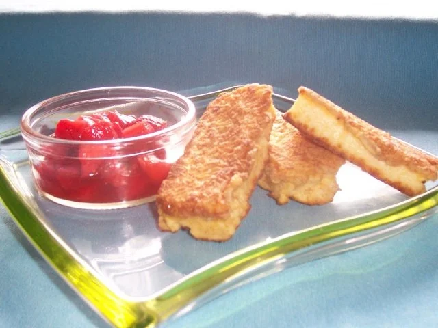 Rezept: Griesschnitten an Erdbeerragout Griesschnitten an Erdbeerragout - Rezept