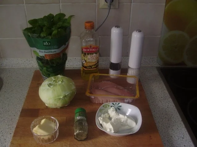 Rezept: Hähnchen in Frischkäsesoße mit Kohlrabi-Butter-Gemüse Bild Nr. 2 Hähnchen in Frischkäsesoße mit Kohlrabi-Butter-Gemüse - Rezept - Bild Nr. 2