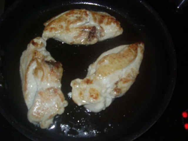 Rezept: Hähnchen in Frischkäsesoße mit Kohlrabi-Butter-Gemüse Bild Nr. 6 Hähnchen in Frischkäsesoße mit Kohlrabi-Butter-Gemüse - Rezept - Bild Nr. 6