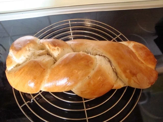 Hefezopf aus Dinkelmehl - Rezept