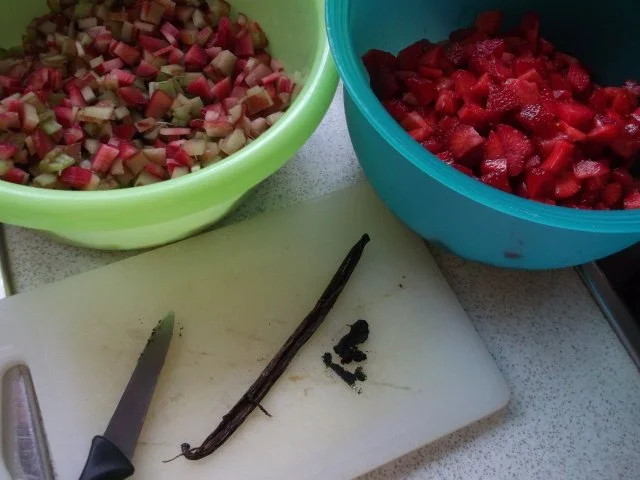 Erdbeer-Rhabarber-Marmelade mit Vanille - Rezept - Bild Nr. 3