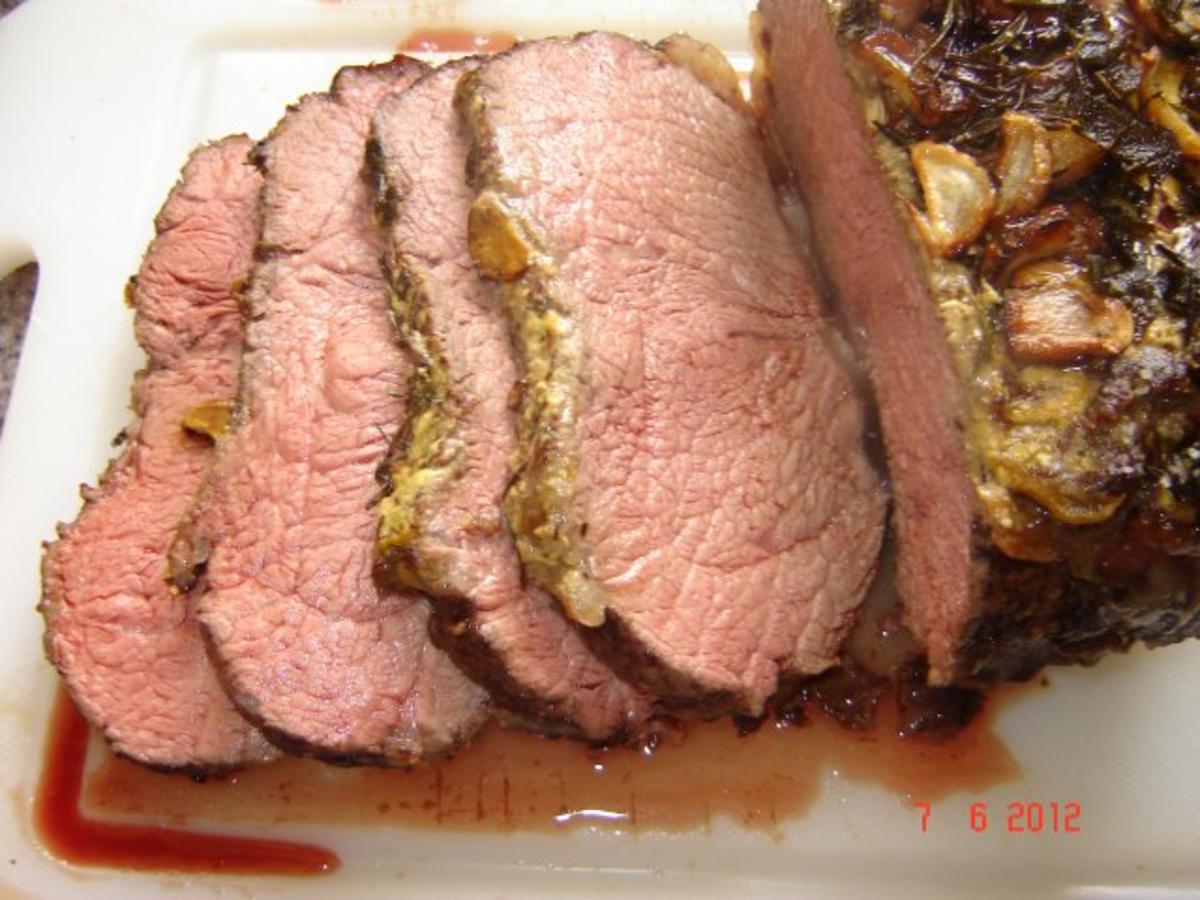 Roastbeef mit Kräuterkruste Niedrigtemperatur und Senf Rezepte - kochbar.de