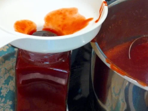 Rezept: Erdbeersamt mit Cointreau Bild Nr. 8 Erdbeersamt mit Cointreau - Rezept - Bild Nr. 8