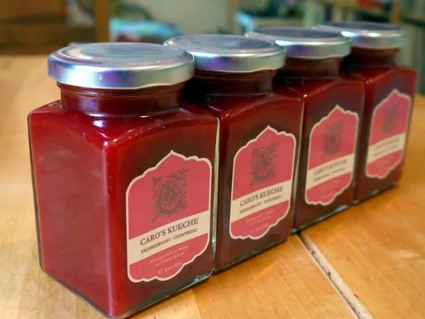 Rezept: Erdbeersamt mit Cointreau Bild Nr. 11 Erdbeersamt mit Cointreau - Rezept - Bild Nr. 11