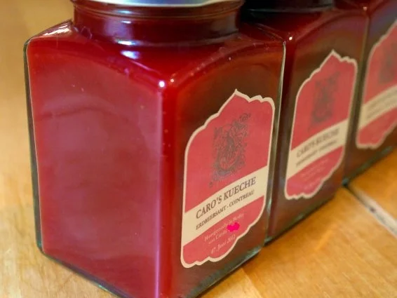 Rezept: Erdbeersamt mit Cointreau Erdbeersamt mit Cointreau - Rezept