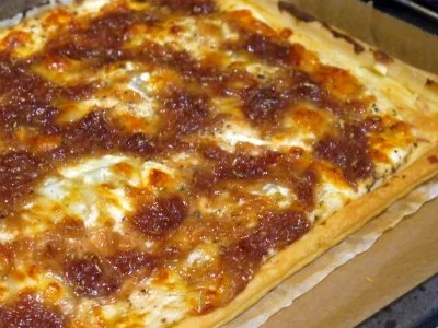 Rezept: Karamellisierter Zwiebelkuchen Bild Nr. 10 Karamellisierter Zwiebelkuchen - Rezept - Bild Nr. 10