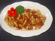 Nudeln : Leicht fischiges schnellesTomatensugo mit Nudeln. - Rezept