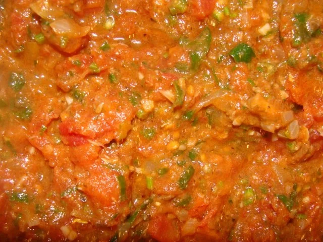 Rezept: Nudeln : Leicht fischiges schnellesTomatensugo mit Nudeln. Bild Nr. 2 Nudeln : Leicht fischiges schnellesTomatensugo mit Nudeln. - Rezept - Bild Nr. 2