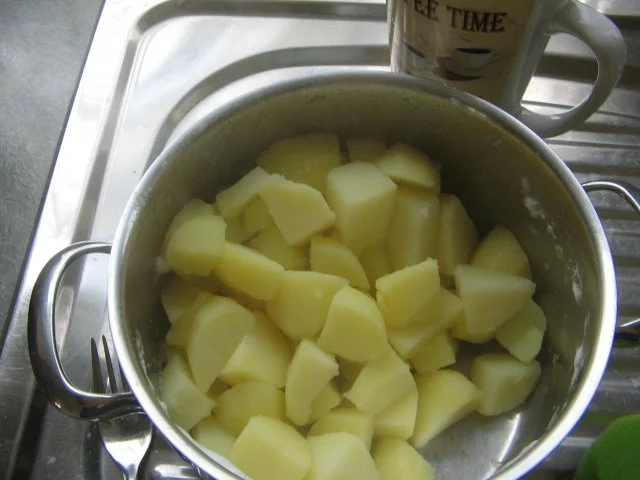 Rezept: Geschnetzteltes Gyros Art mit Kartoffeln Bild Nr. 2 Geschnetzteltes Gyros Art mit Kartoffeln - Rezept - Bild Nr. 2