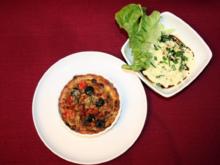 Pikante Knusper-Tomaten-Tarte mit Salatnest - Rezept