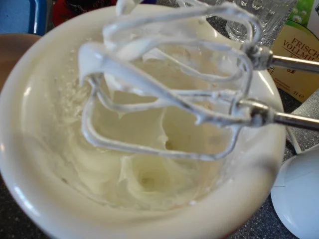 Biskuit - Tortenboden - Rezept - Bild Nr. 4