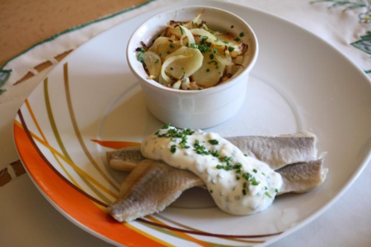 Matjes mit Zitronen-Schmand und Kartoffelgratin - Rezept - kochbar.de