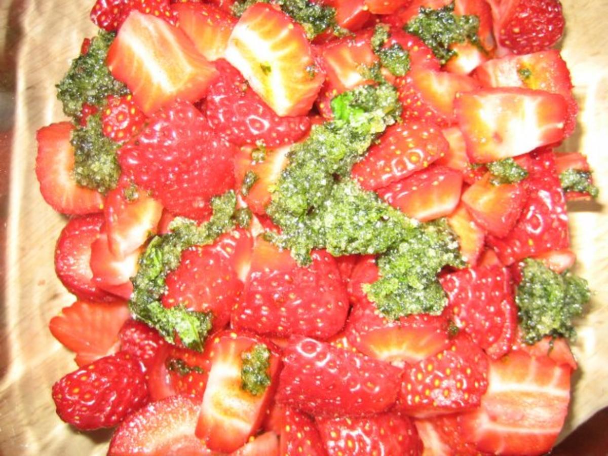 Edbeeren mit süßem Pesto - Rezept