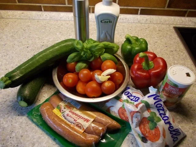 Rezept: Backofengemüse mit Mettenden und Mozarella Bild Nr. 2 Backofengemüse mit Mettenden und Mozarella - Rezept - Bild Nr. 2