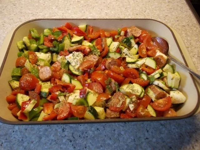 Rezept: Backofengemüse mit Mettenden und Mozarella Bild Nr. 4 Backofengemüse mit Mettenden und Mozarella - Rezept - Bild Nr. 4