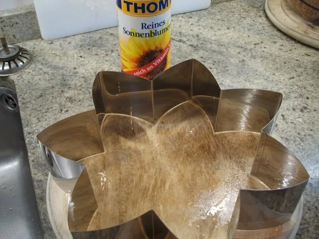 Rezept: Backen: Sommerliche Geburtstagstorte Bild Nr. 5 Backen: Sommerliche Geburtstagstorte - Rezept - Bild Nr. 5