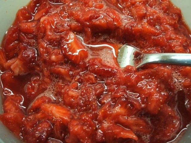 Rezept: Backen: Sommerliche Geburtstagstorte Bild Nr. 8 Backen: Sommerliche Geburtstagstorte - Rezept - Bild Nr. 8