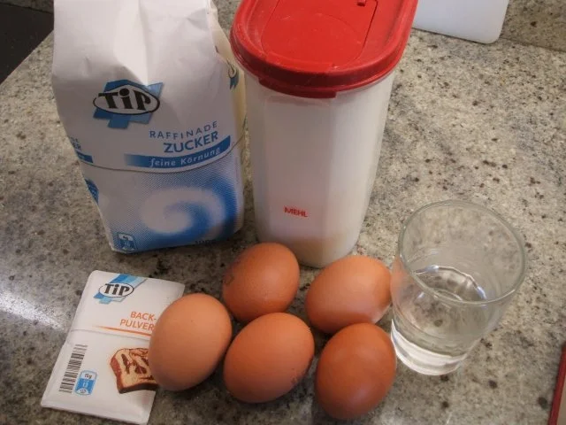 Rezept: Backen: Sommerliche Geburtstagstorte Bild Nr. 10 Backen: Sommerliche Geburtstagstorte - Rezept - Bild Nr. 10