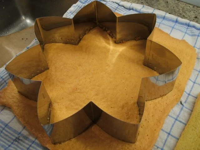 Rezept: Backen: Sommerliche Geburtstagstorte Bild Nr. 15 Backen: Sommerliche Geburtstagstorte - Rezept - Bild Nr. 15