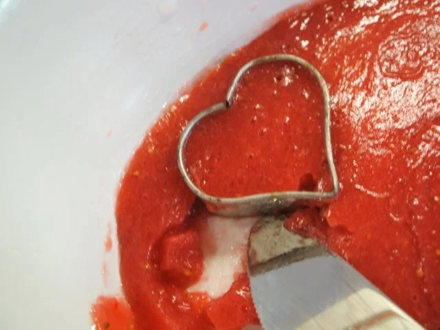 Rezept: Backen: Sommerliche Geburtstagstorte Bild Nr. 23 Backen: Sommerliche Geburtstagstorte - Rezept - Bild Nr. 23