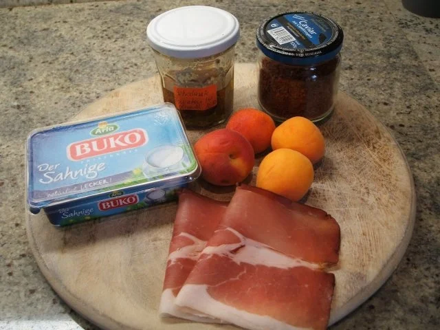 Rezept: Frischkäse: Fruchtig-feuriger Brotaufstrich Bild Nr. 2 Frischkäse: Fruchtig-feuriger Brotaufstrich - Rezept - Bild Nr. 2