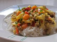 Curry-Chinakohl-Pfanne mit Hack und Ananas - Rezept