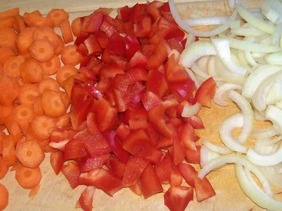 Curry-Chinakohl-Pfanne mit Hack und Ananas - Rezept - Bild Nr. 2