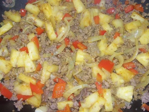 Curry-Chinakohl-Pfanne mit Hack und Ananas - Rezept - Bild Nr. 4