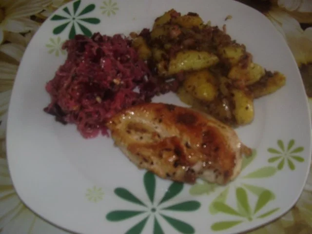 Rezept: Hähnchenfilet ~ Kümmelkartoffeln ~ Sauerkrautsalat Hähnchenfilet ~ Kümmelkartoffeln ~ Sauerkrautsalat - Rezept