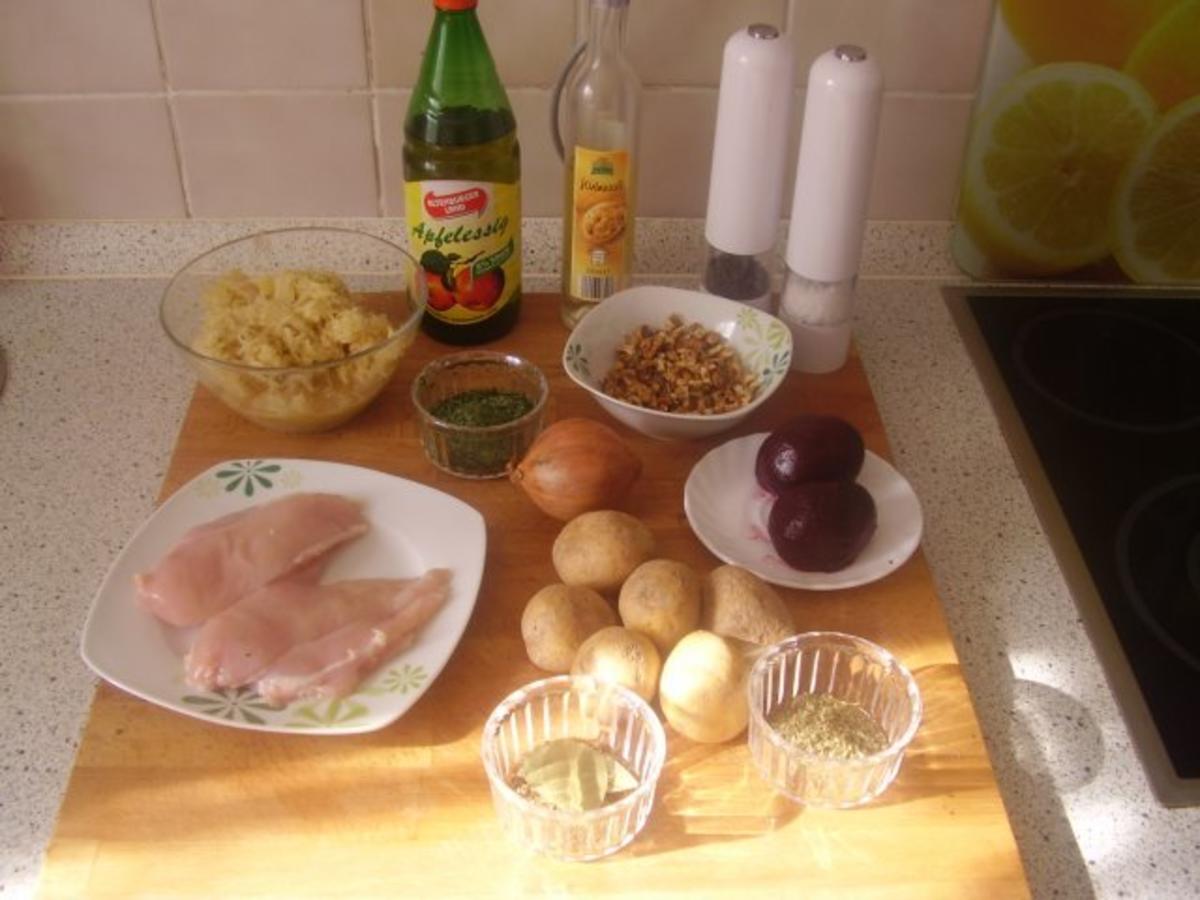 Hähnchenfilet ~ Kümmelkartoffeln ~ Sauerkrautsalat - Rezept - Bild Nr. 2