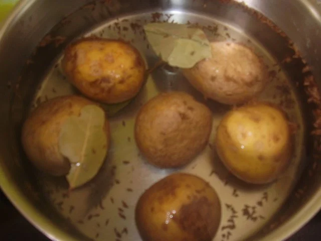 Rezept: Hähnchenfilet ~ Kümmelkartoffeln ~ Sauerkrautsalat Bild Nr. 8 Hähnchenfilet ~ Kümmelkartoffeln ~ Sauerkrautsalat - Rezept - Bild Nr. 8